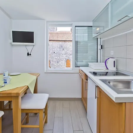 Maria Old Town Hvar Guest house 3*