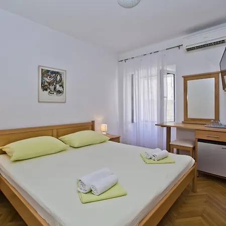 Guest house Maria Old Town Hvar 3*