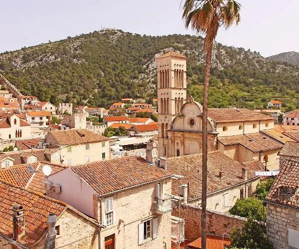 Maria Old Town Hvar 招待所
