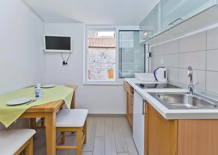 Maria Old Town Hvar Guest house 3*