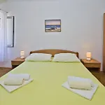 Maria Old Town Hvar بيت ضيافة 3*