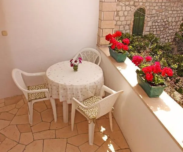بيت ضيافة Maria Old Town Hvar 3*